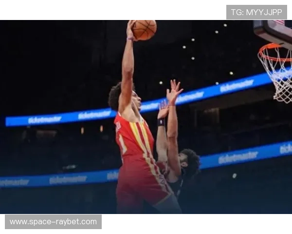 老鹰新核杰伦·约翰逊赛前专注练习投篮